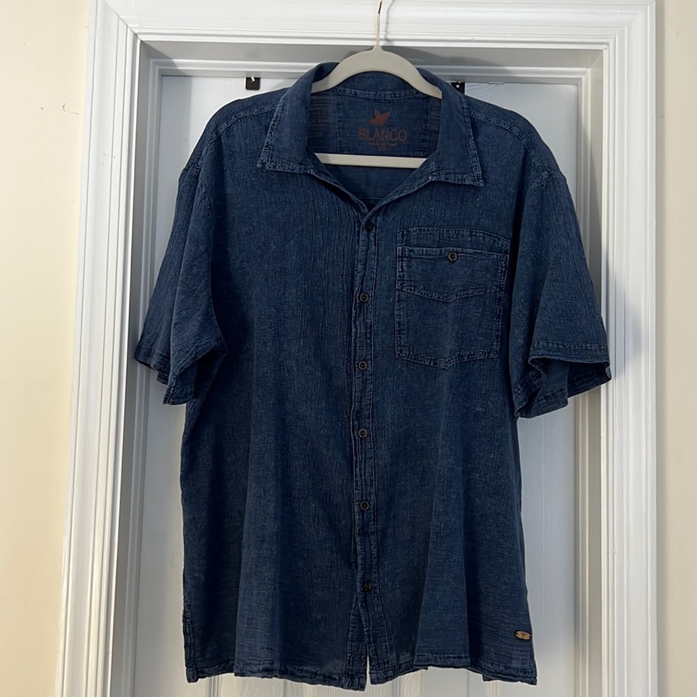 Men’s casual button down shirt